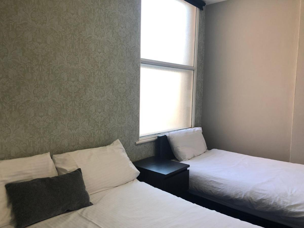 Ultimate Family Guest House Blackpool Kültér fotó