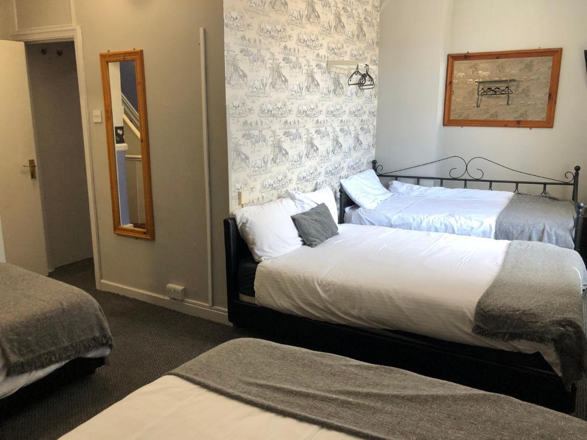 Ultimate Family Guest House Blackpool Kültér fotó