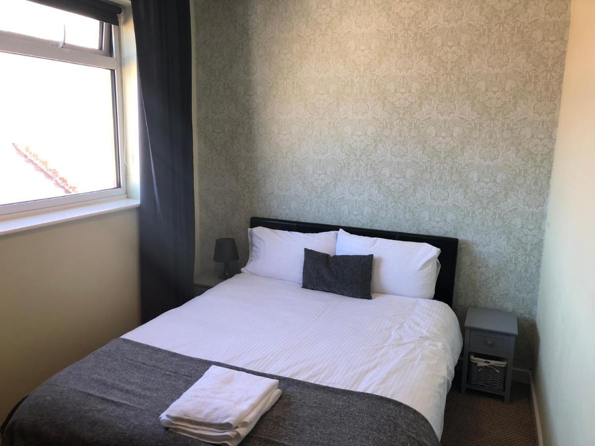 Ultimate Family Guest House Blackpool Kültér fotó