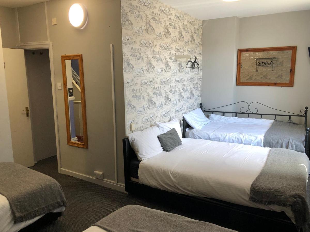 Ultimate Family Guest House Blackpool Kültér fotó