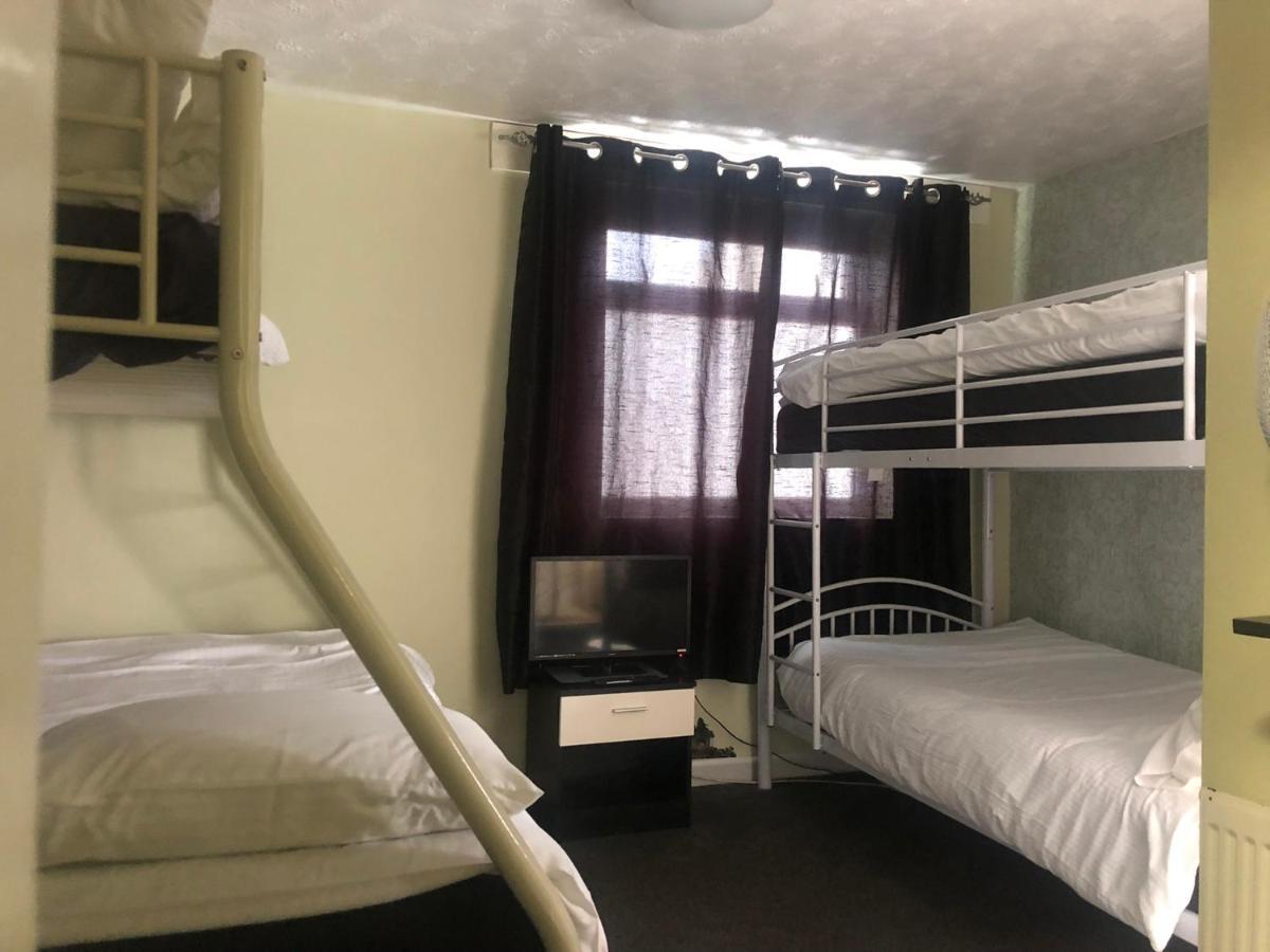 Ultimate Family Guest House Blackpool Kültér fotó